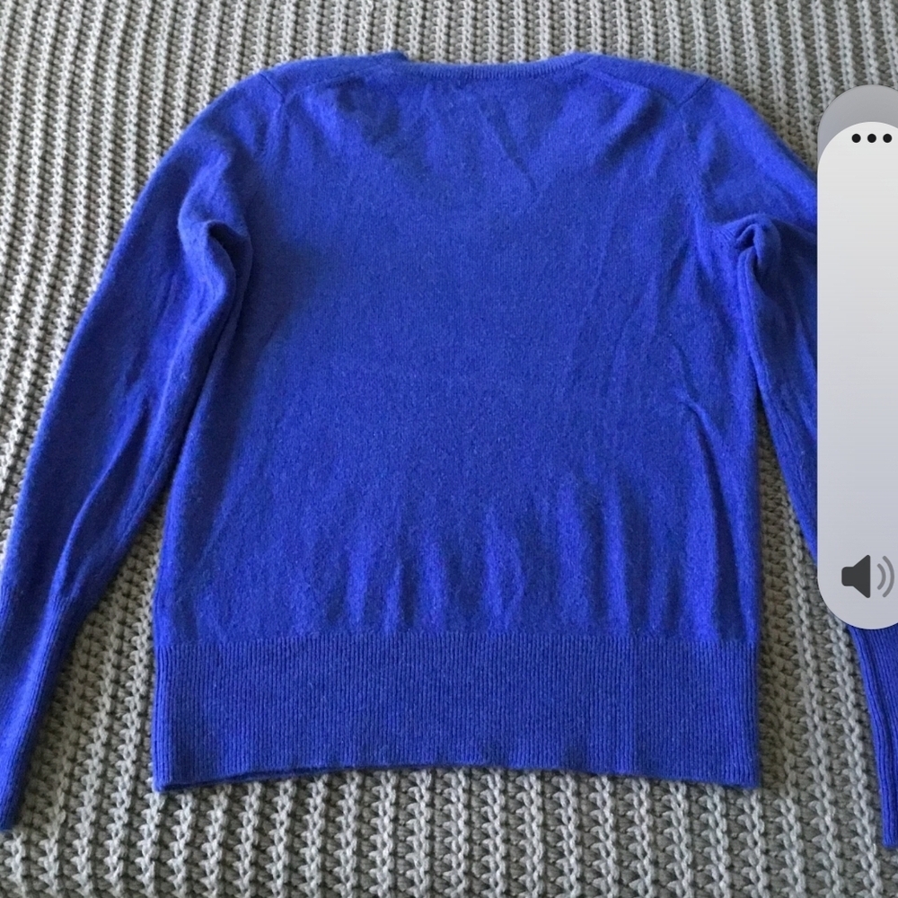 Women's V-Neck Cobalt Blue CASHMERE Sweater - Picture 6 of 7